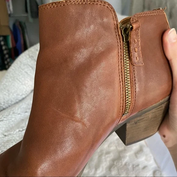 FRYE Ankle Boots Cognac Leather Judith Double Zipper Zip Leather Brown 9.5 M - Picture 9 of 10